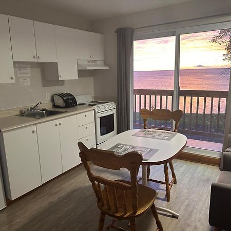 Motel Carleton Sur Mer Bagian luar foto