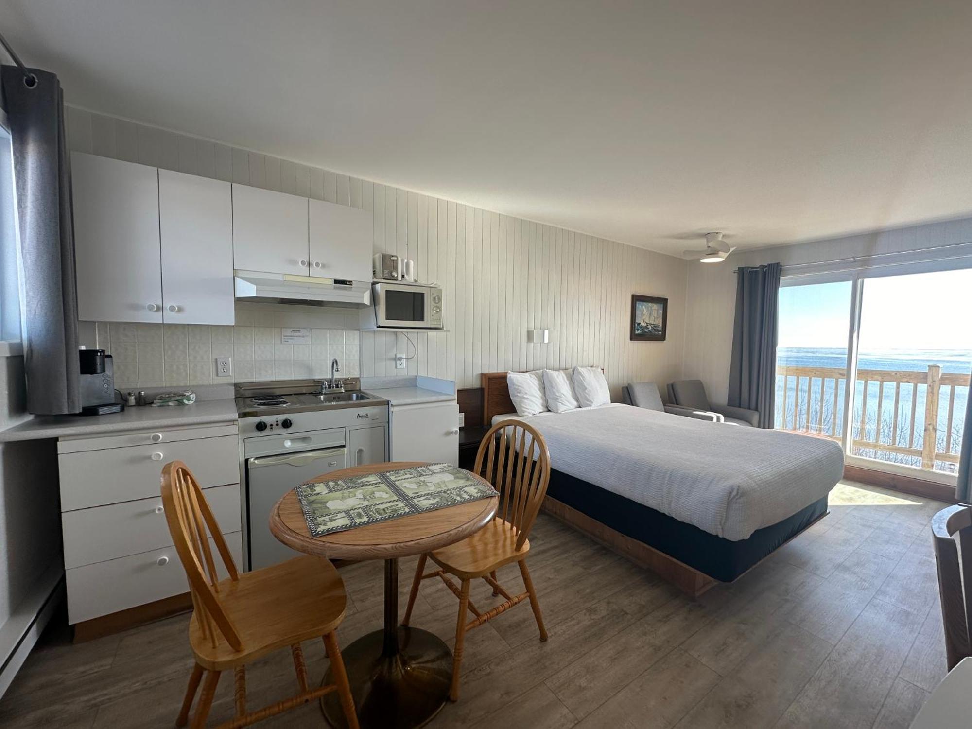 Motel Carleton Sur Mer Bagian luar foto