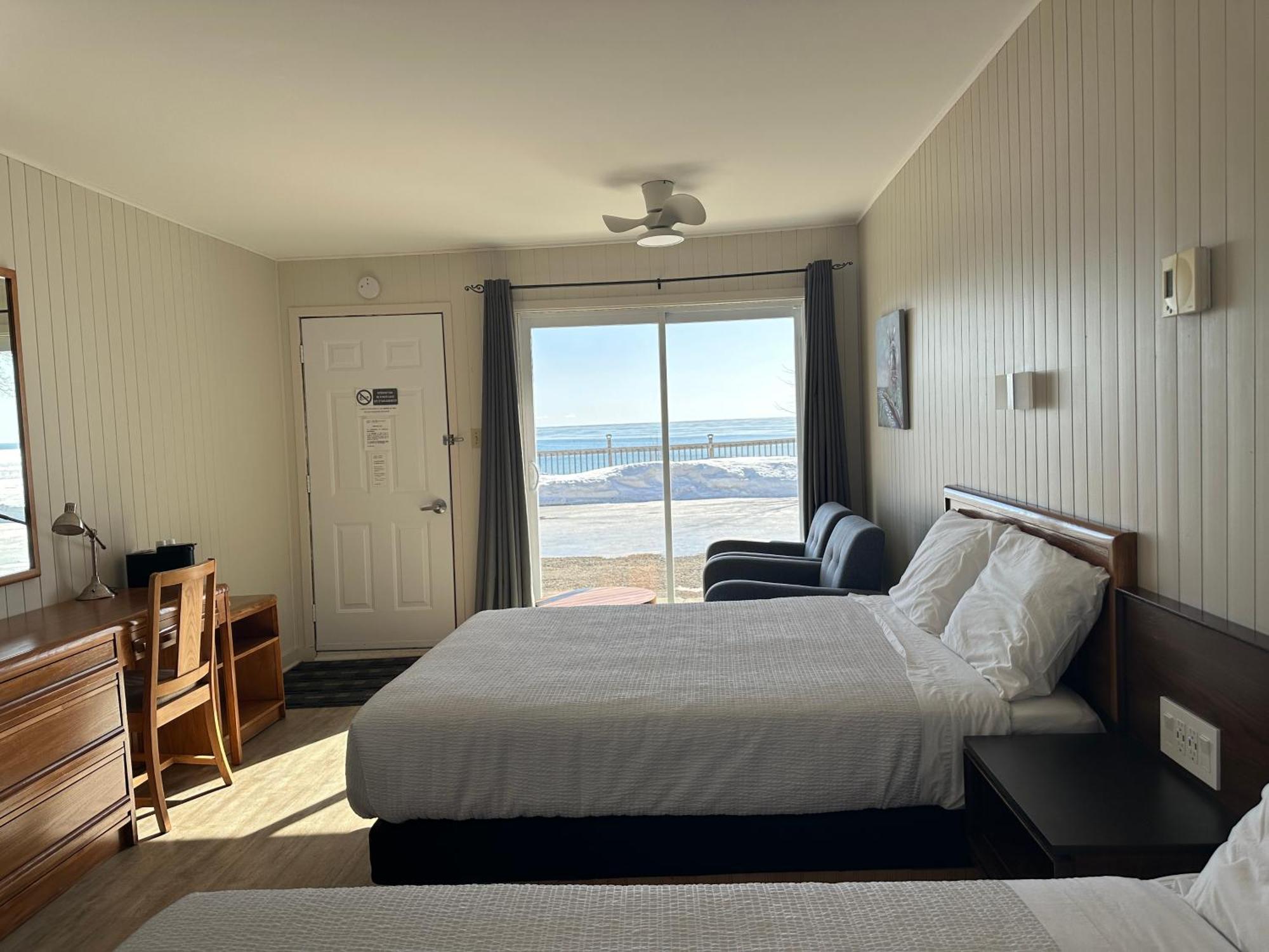 Motel Carleton Sur Mer Bagian luar foto