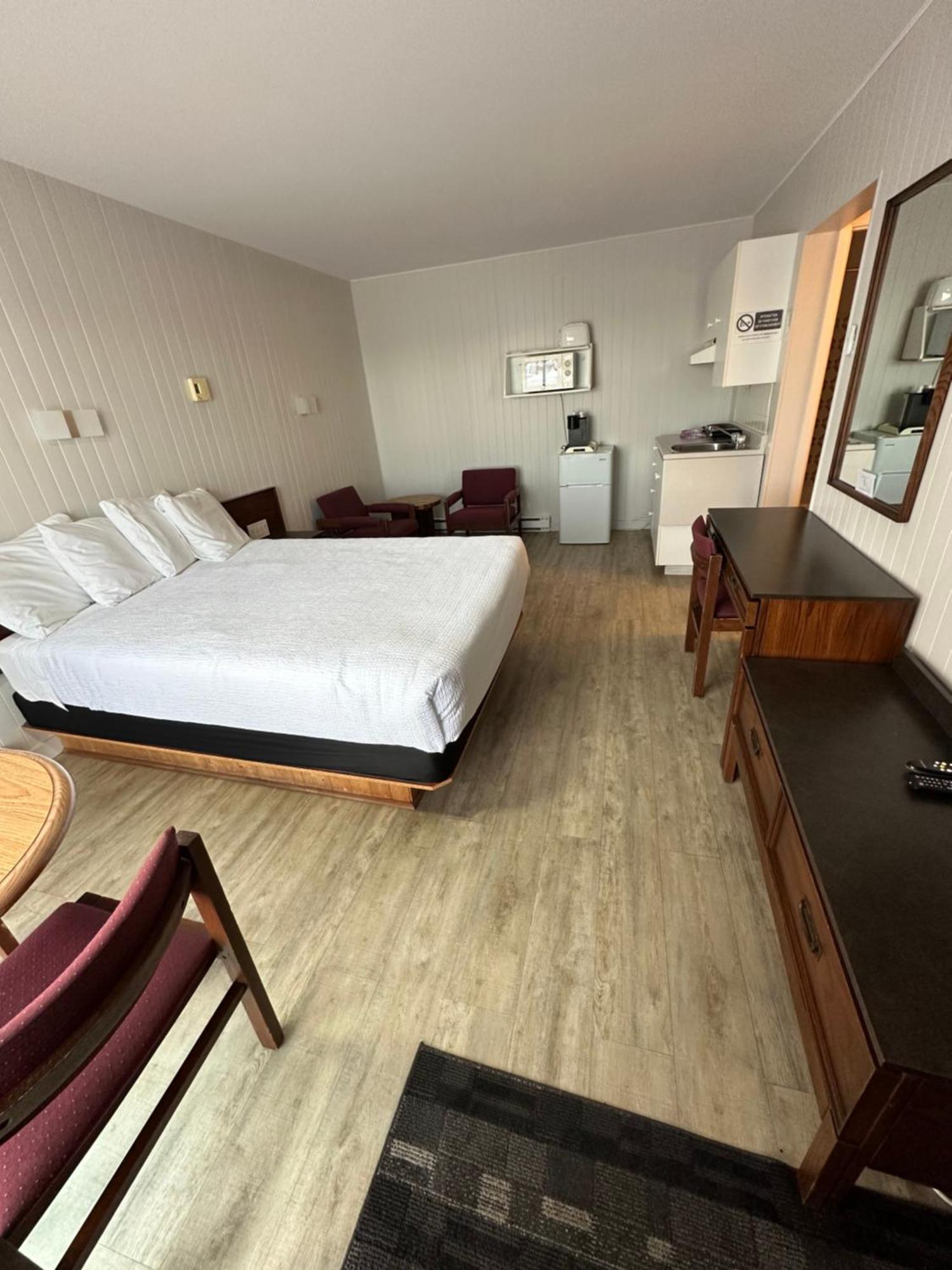 Motel Carleton Sur Mer Bagian luar foto