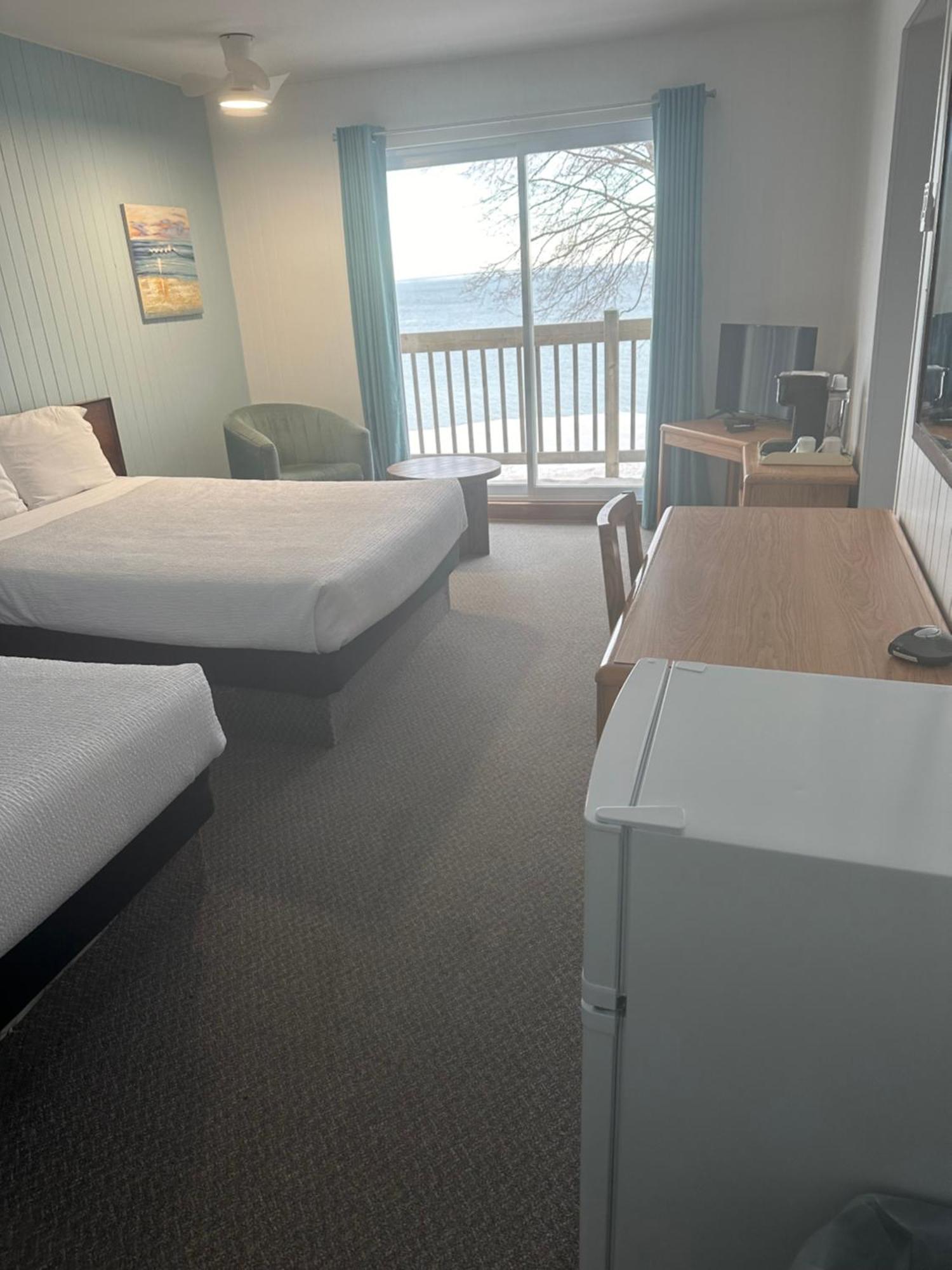 Motel Carleton Sur Mer Bagian luar foto