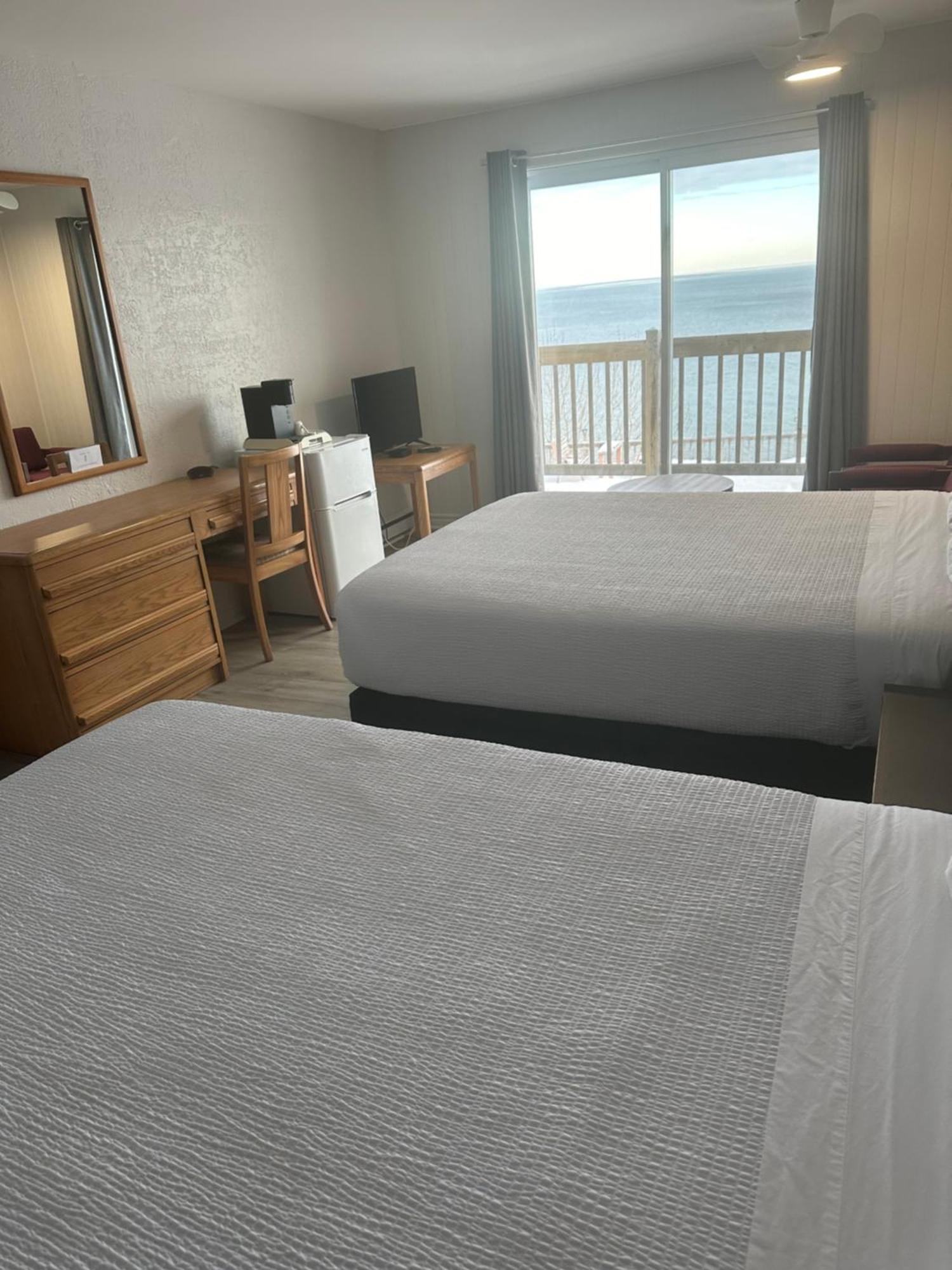 Motel Carleton Sur Mer Bagian luar foto