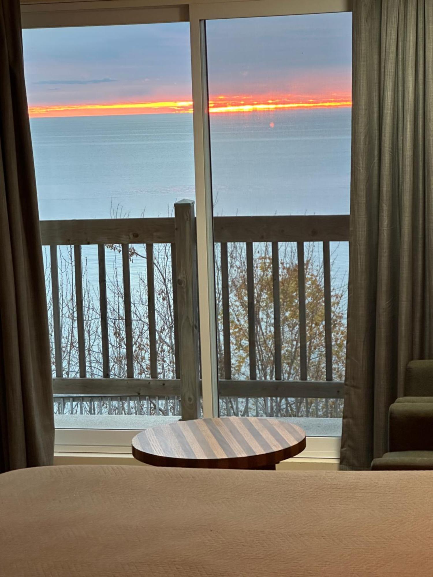 Motel Carleton Sur Mer Bagian luar foto
