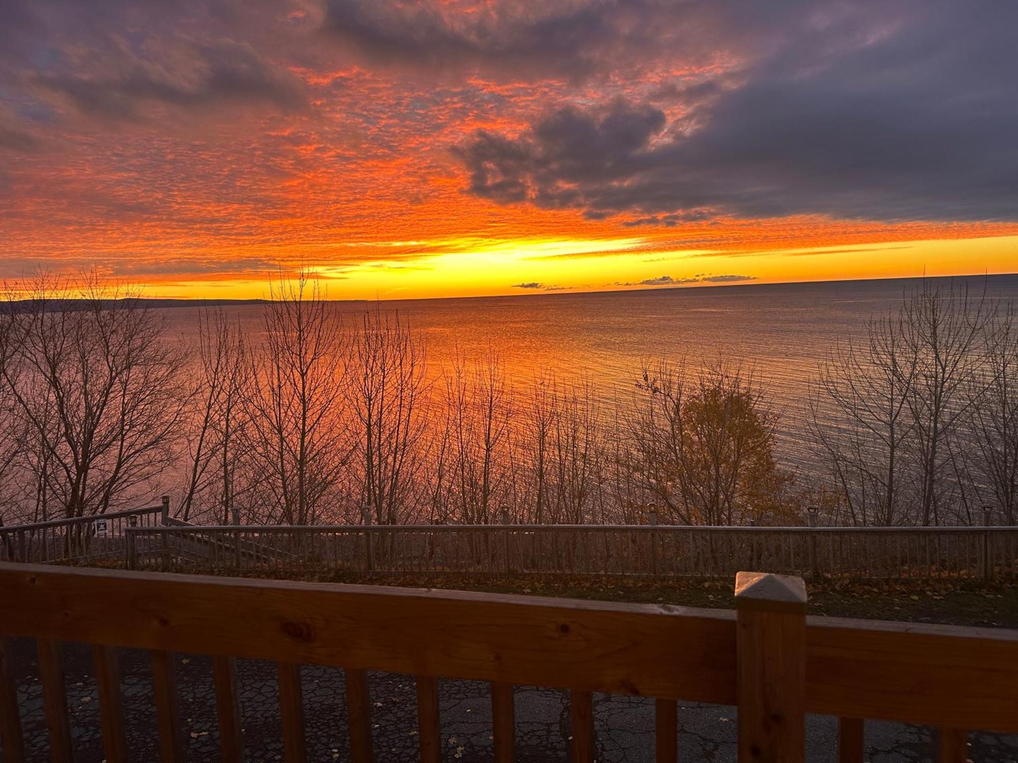 Motel Carleton Sur Mer Bagian luar foto