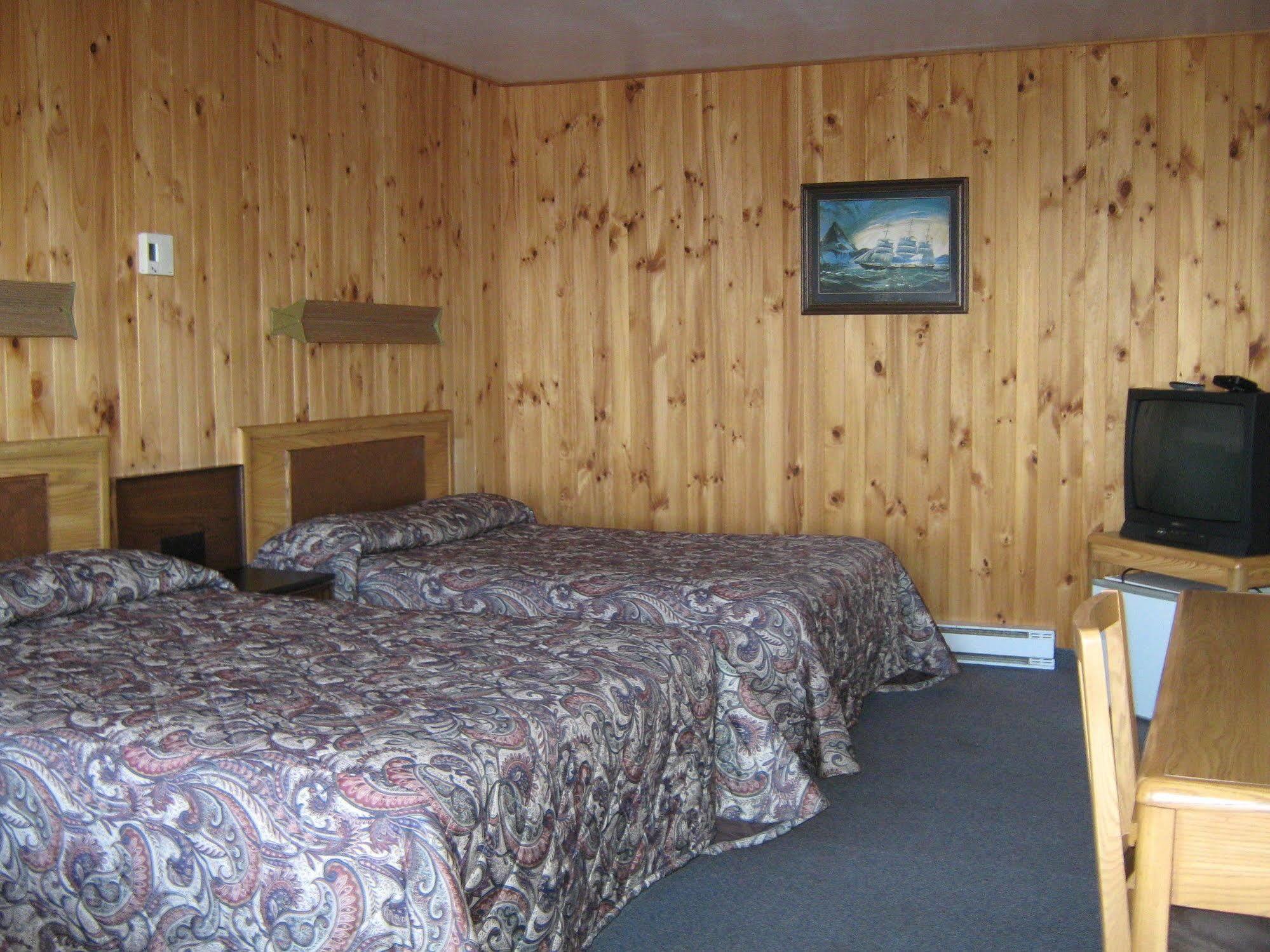 Motel Carleton Sur Mer Bagian luar foto