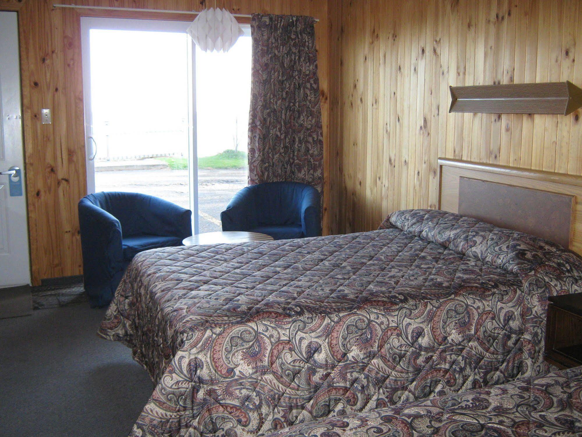 Motel Carleton Sur Mer Bagian luar foto